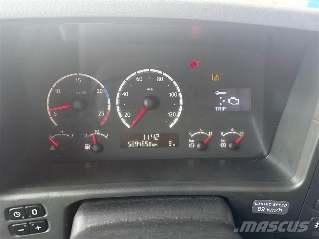 Scania P270 4X2 شاحنات الرافعات