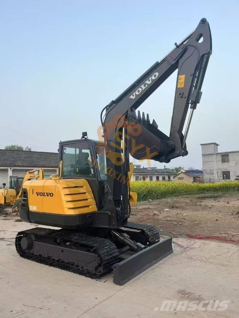 Volvo EC 60 D حفارات زحافة