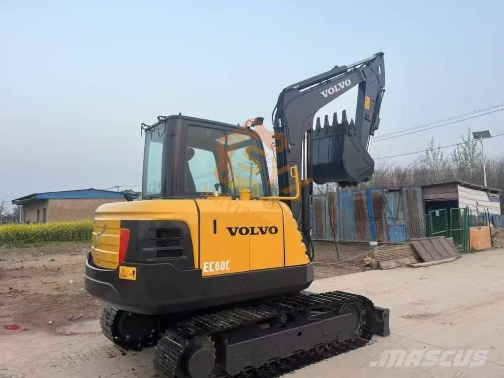 Volvo EC 60 D حفارات زحافة