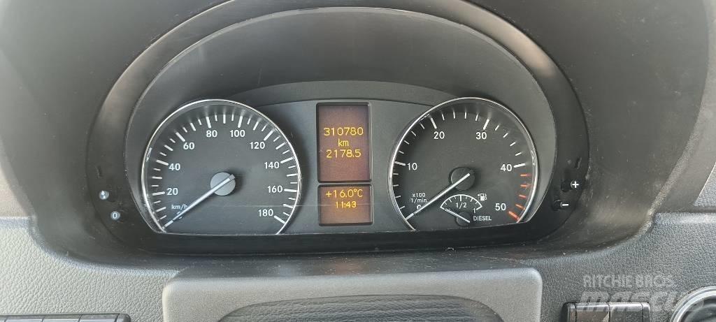 Mercedes-Benz 319 هيكل صندوقي