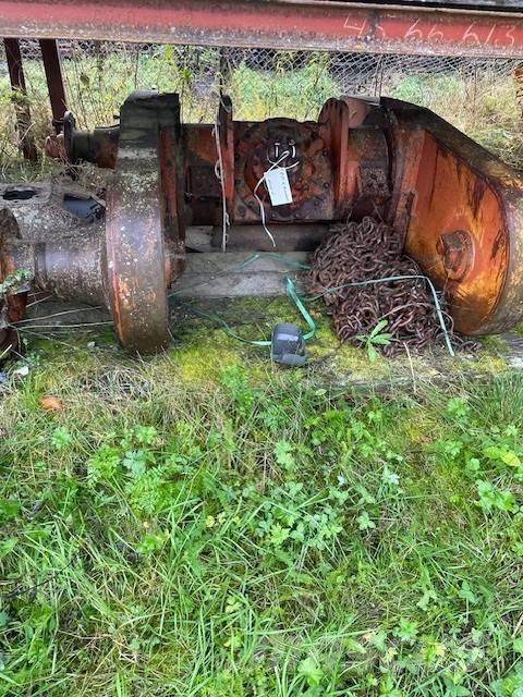 Valmet 875 الشاسيه والتعليق