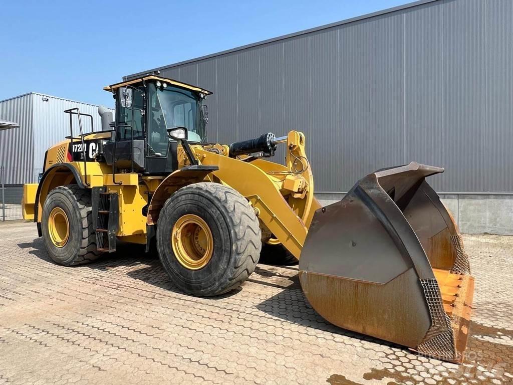 CAT 972M XE لوادر بعجل