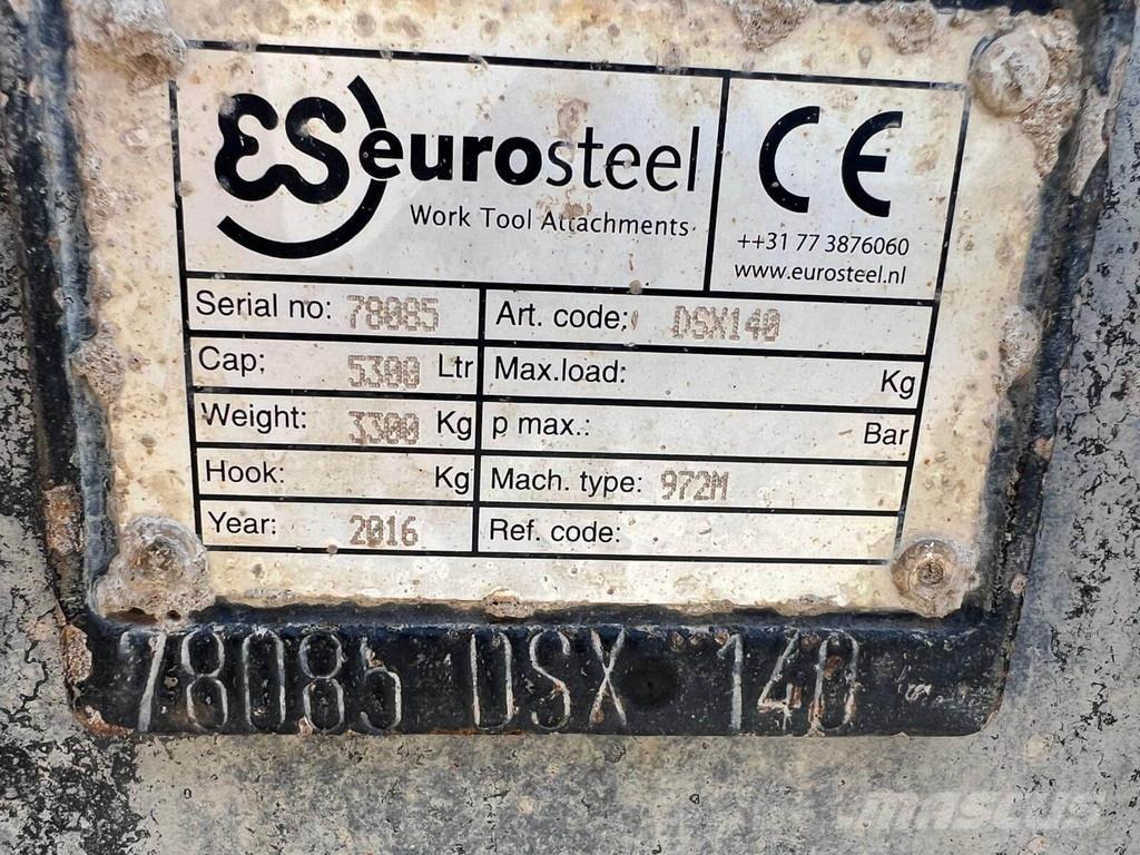 CAT 972M XE لوادر بعجل