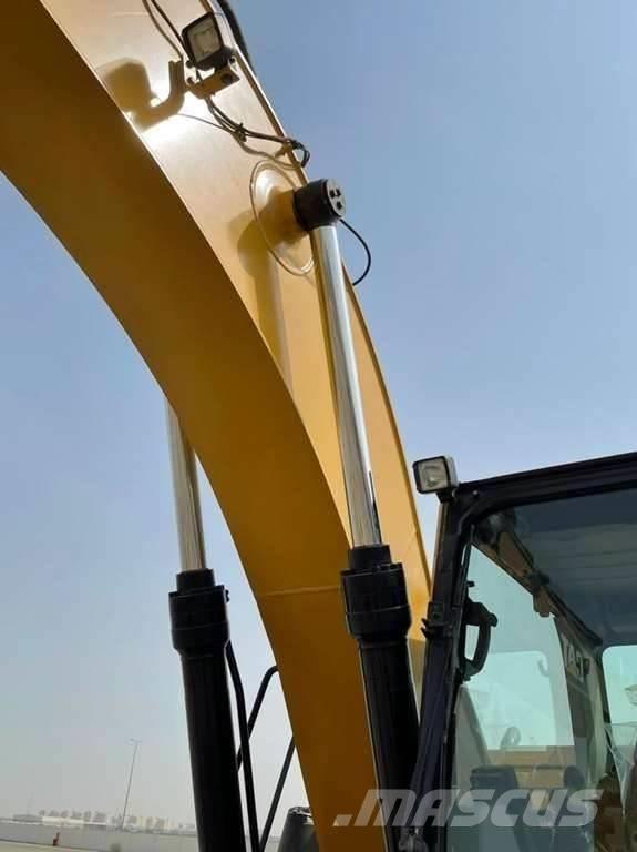 CAT 320GC حفارات زحافة