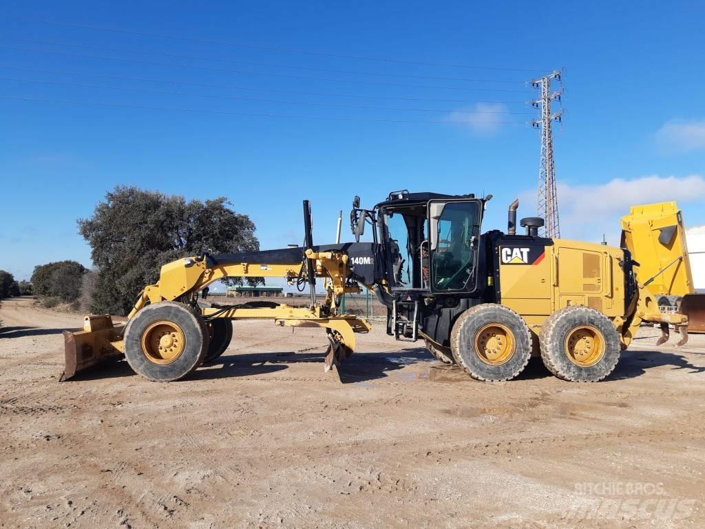 CAT M 140 M 2 معدات تمهيد الطرق