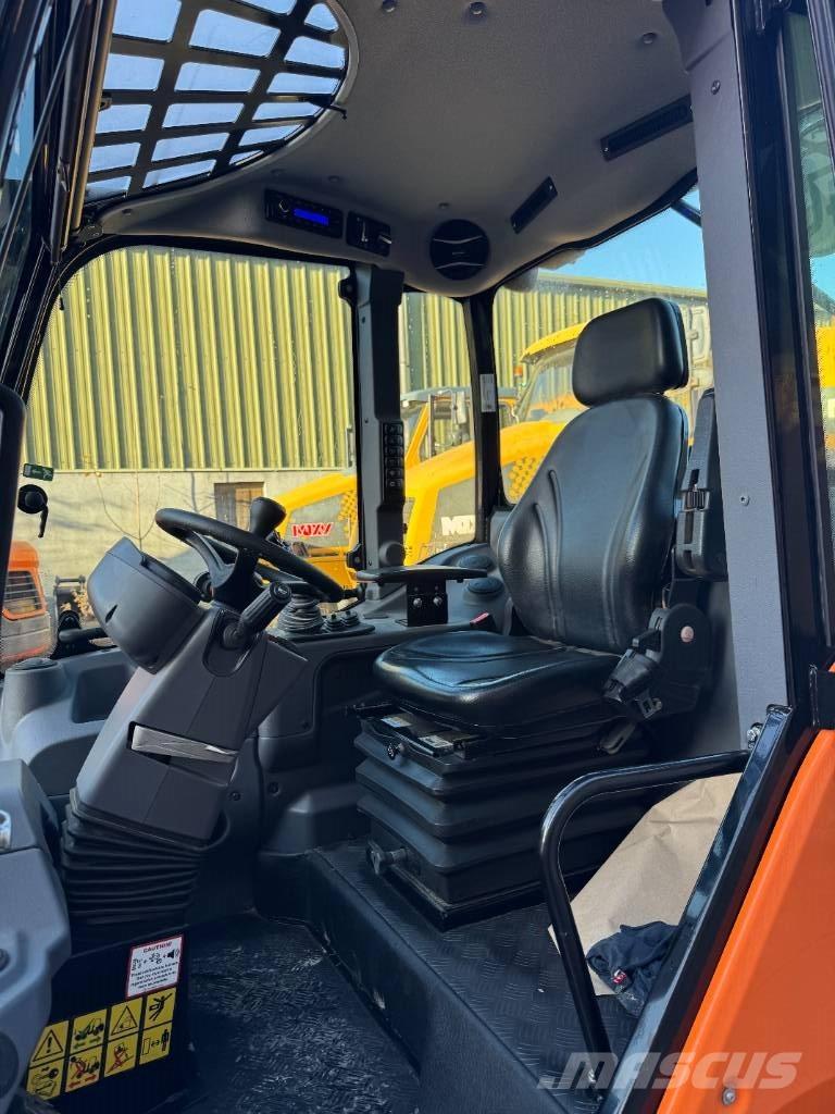 Develon DL 80 TL-7 لوادر صغيرة