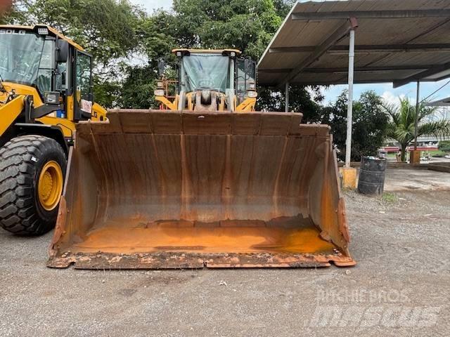 Volvo L 260 H لوادر بعجل