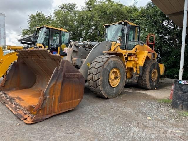 Volvo L 260 H لوادر بعجل