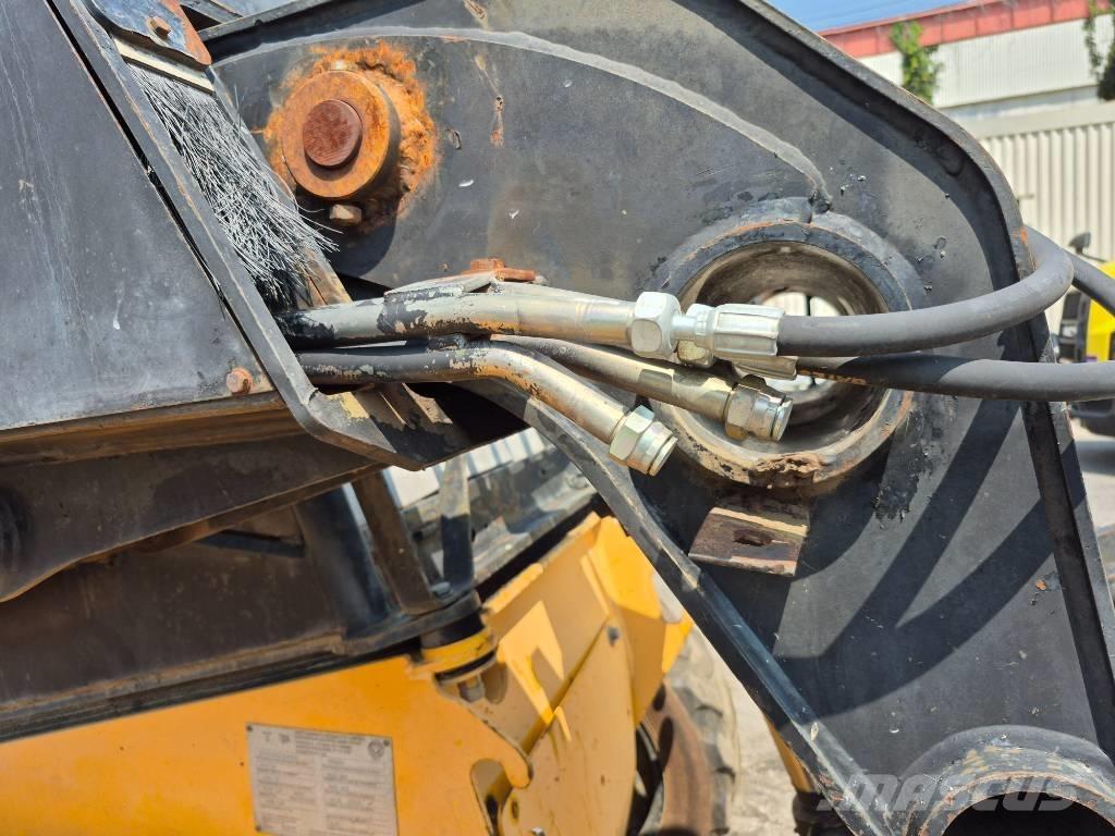 JCB 520 مناولات متداخلة