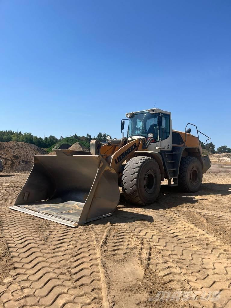 Liebherr L 576 لوادر بعجل