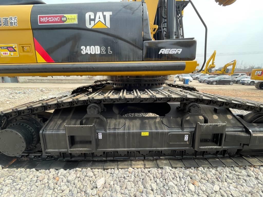 CAT 340 D L حفارات زحافة