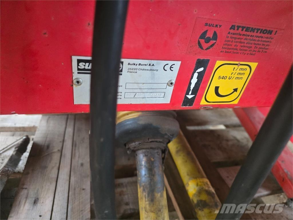 Sulky DPX 5 معدات فرد المواد المعدنية