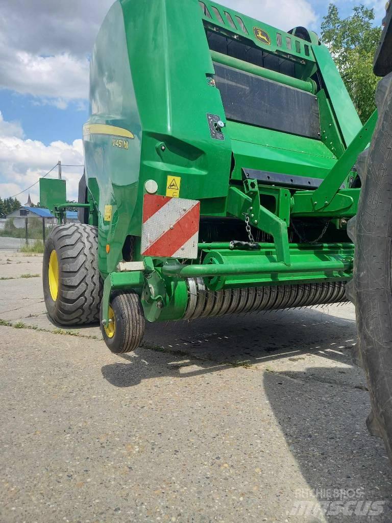 John Deere V451M محزمات مستديرة