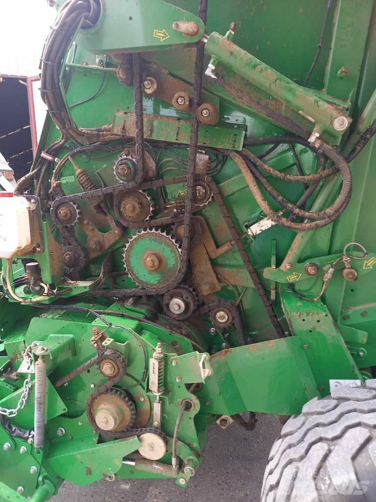 John Deere V451M محزمات مستديرة