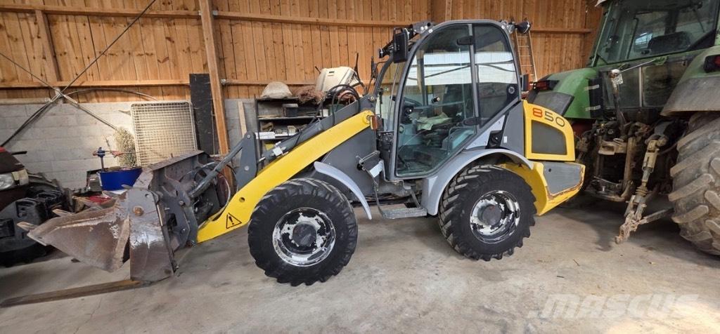 Wacker Neuson 850 لوادر بعجل