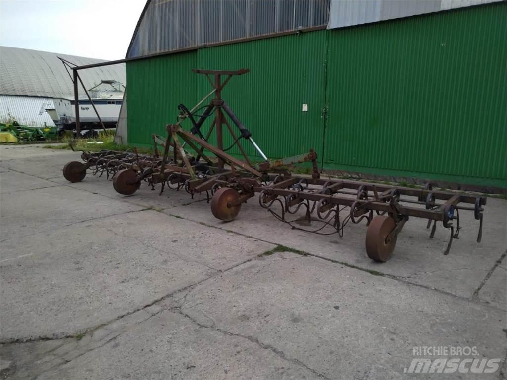 Agrostroj KON 800 زراعات