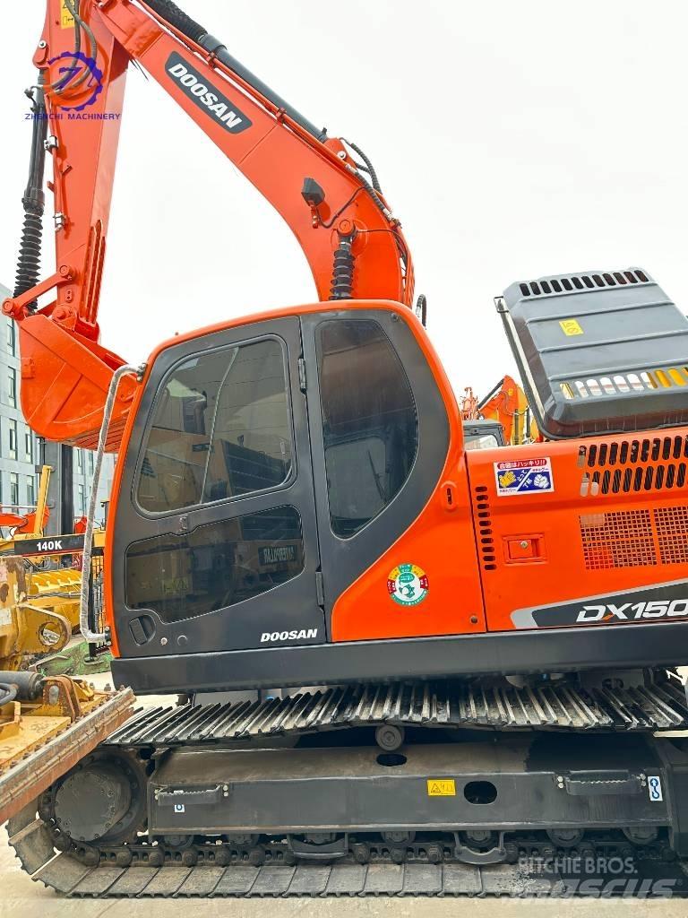 Doosan DX 150 حفارات وسط 7 طن - 12 طن