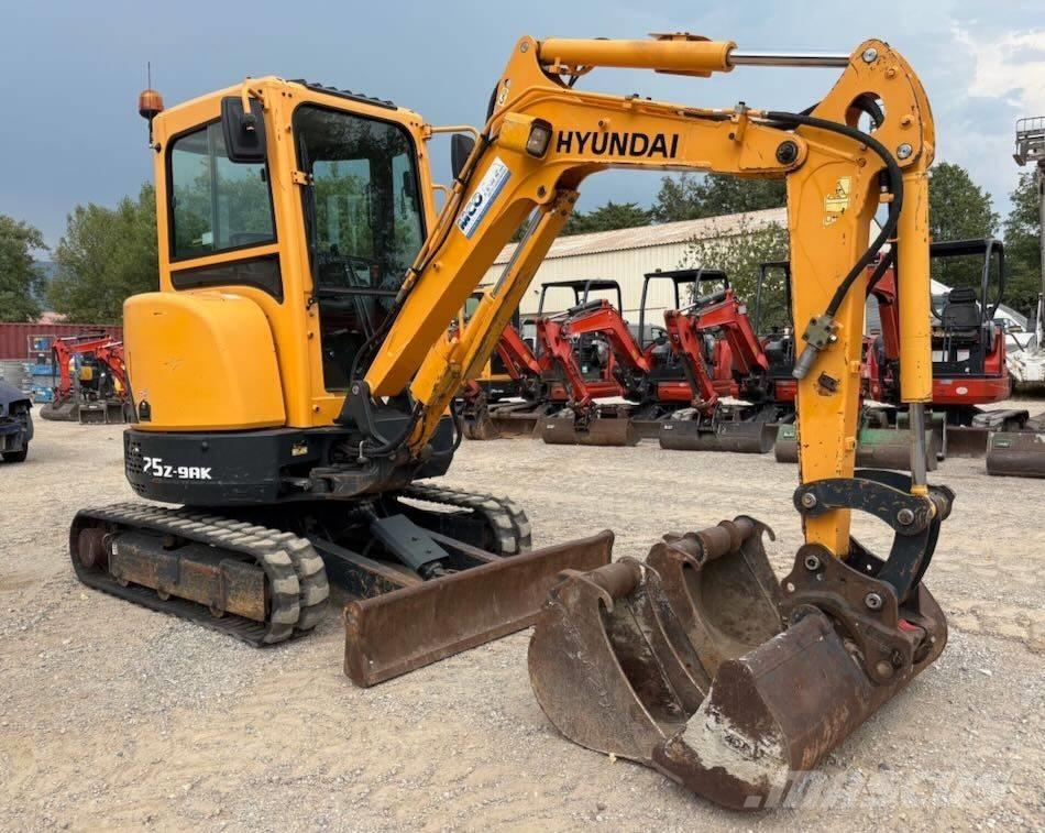 Hyundai R25Z-9 AK حفارات صغيرة أقل من 7 طن (حفارات صغيرة)