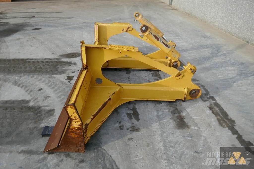 CAT Skidder blade نصول