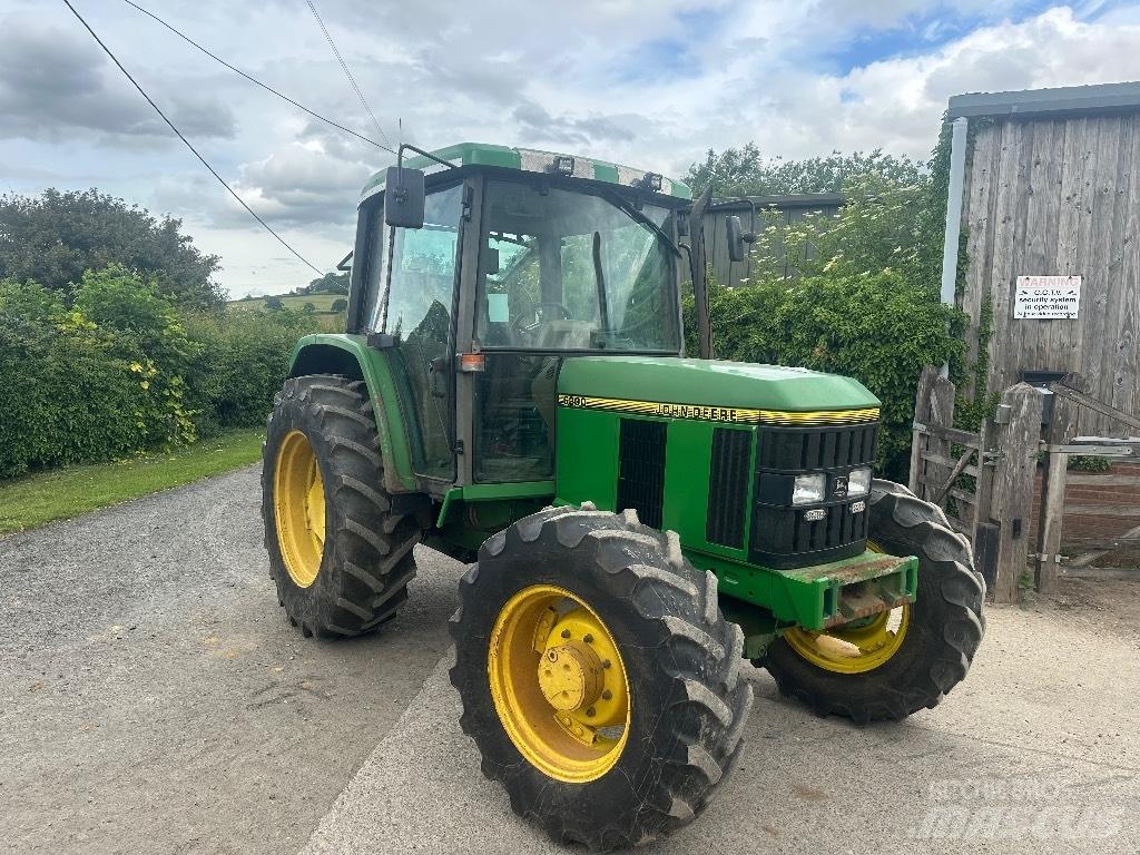 John Deere 6200 الجرارات