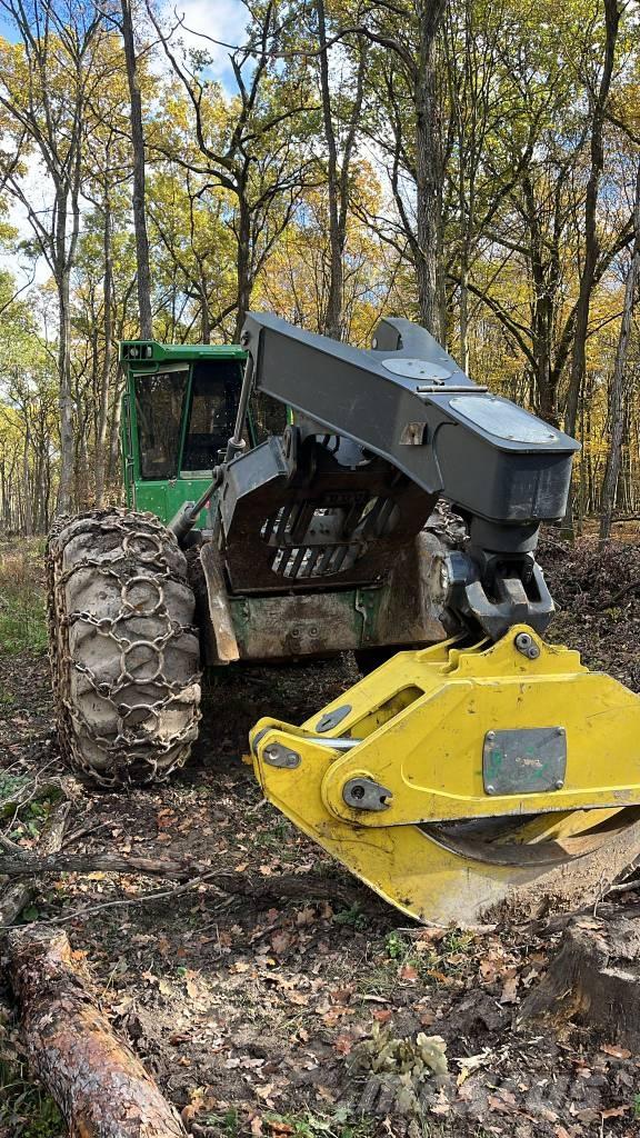 John Deere 648L-II ساحبات الأشجار