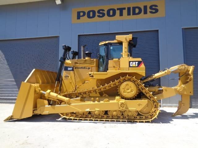 CAT D 9 T بلدوزرات مجنزرة