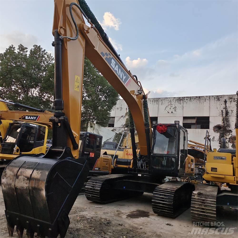 Sany SY 215 C حفارات زحافة
