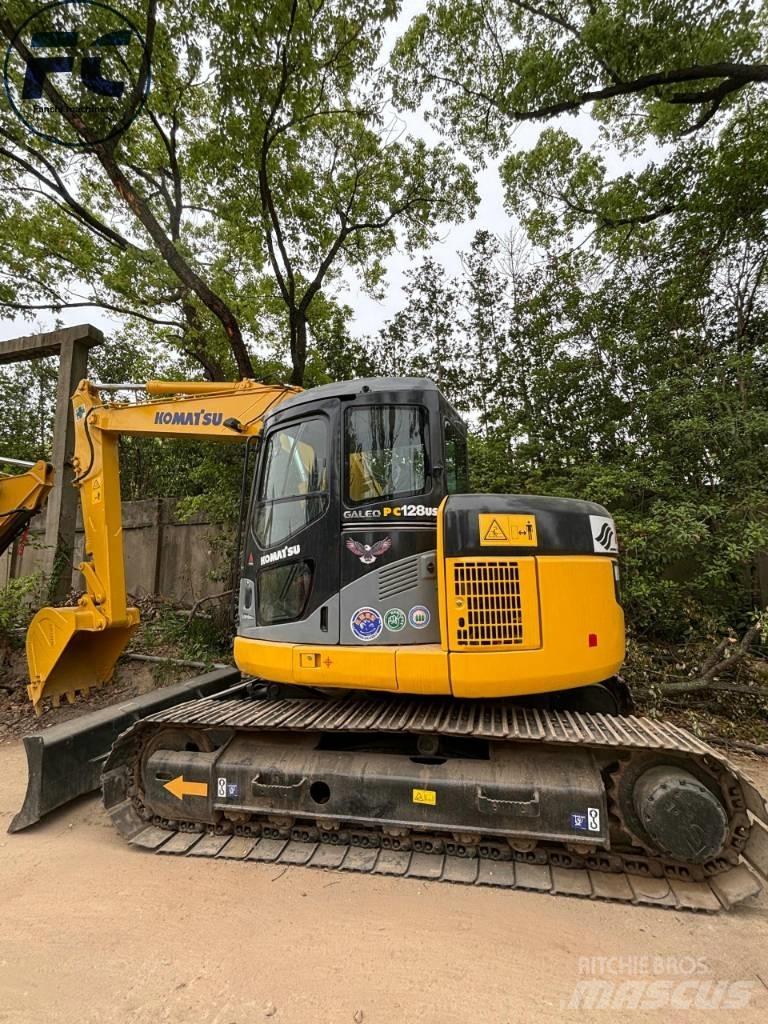 Komatsu PC128 US حفارات زحافة