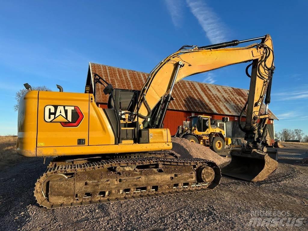CAT 320 حفارات زحافة