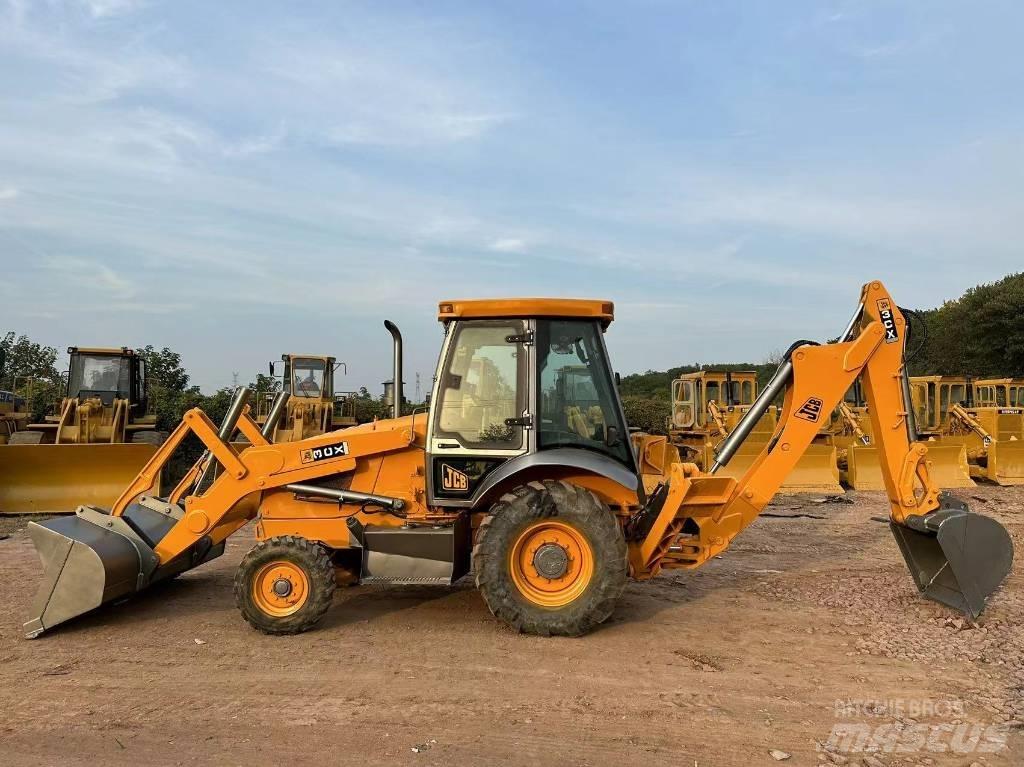 JCB 3 CX لوادر ذات جرافات عكسية