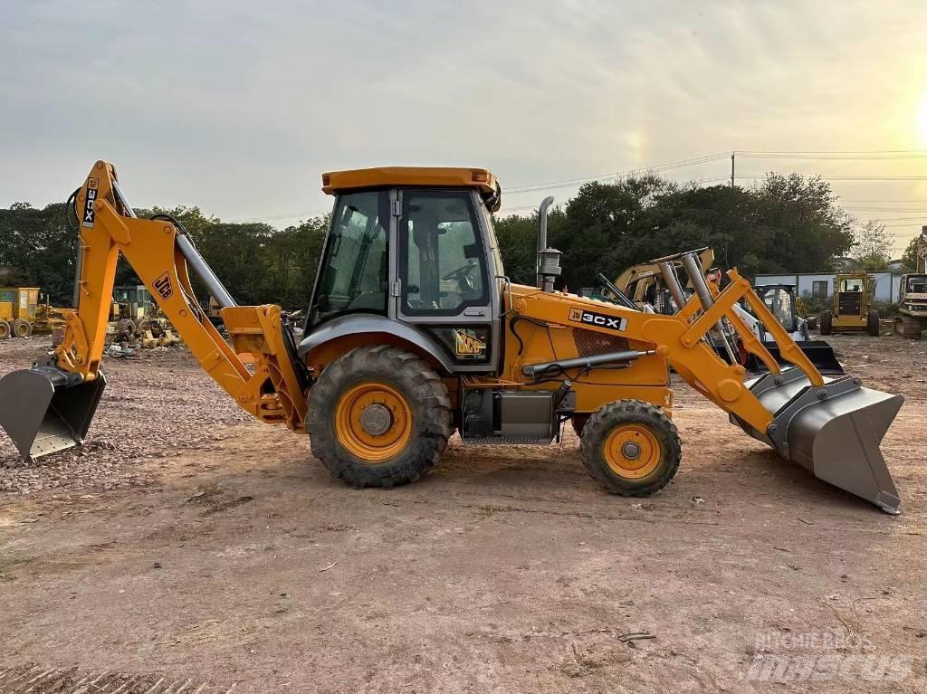 JCB 3 CX لوادر ذات جرافات عكسية