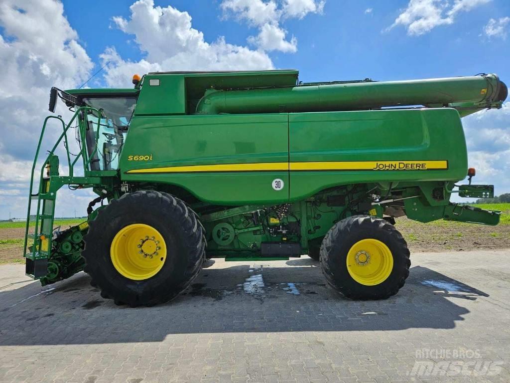 John Deere S 690 i حصادات