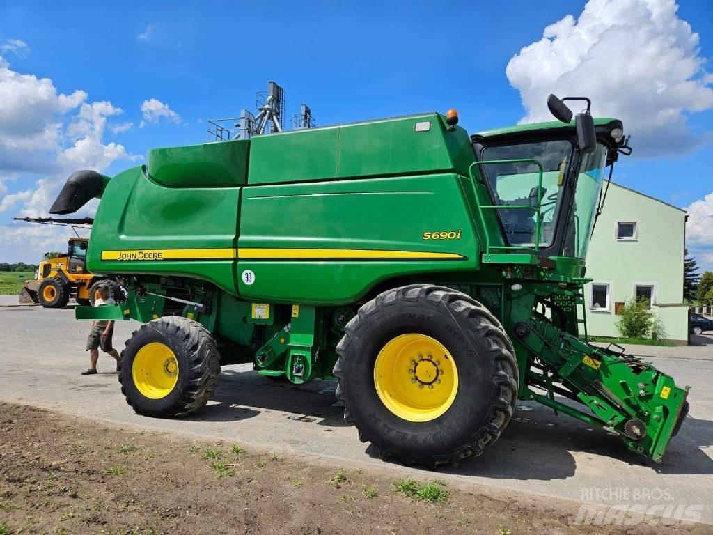 John Deere S 690 i حصادات
