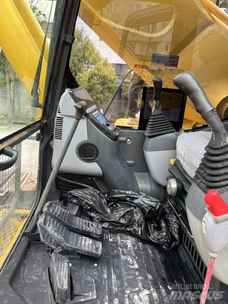 Komatsu PC 450-8 حفارات زحافة