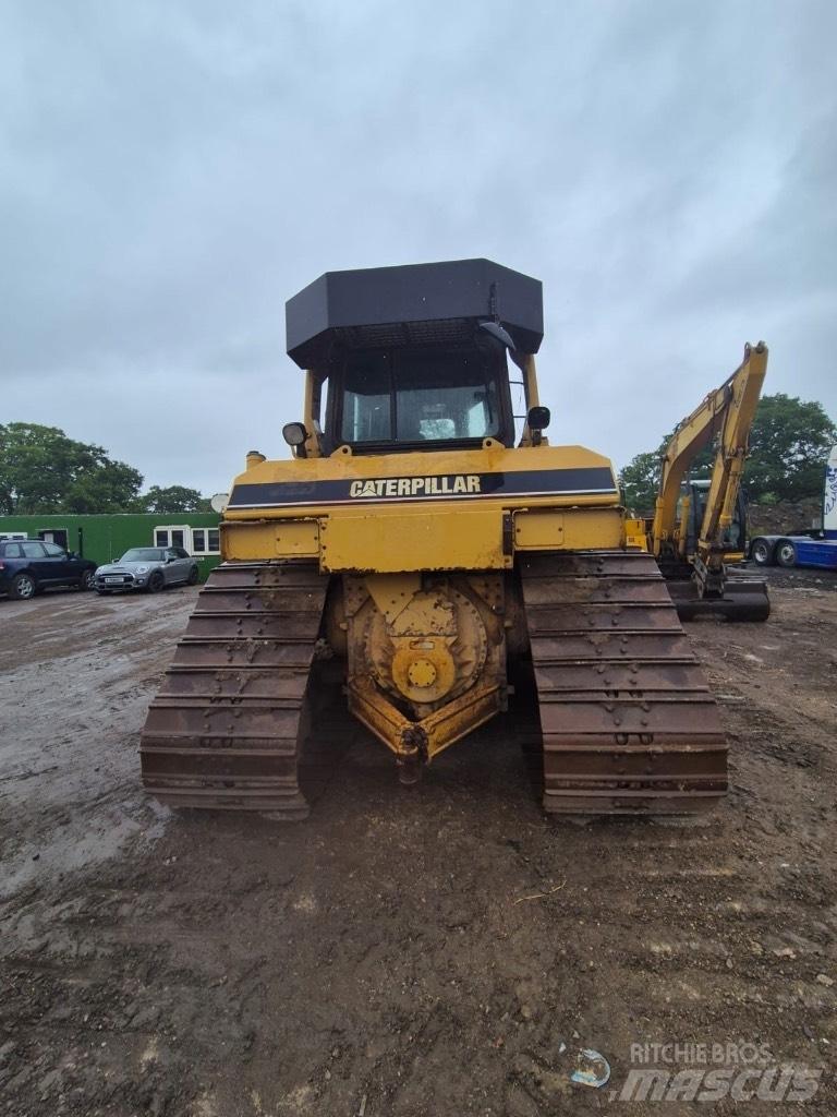 CAT D 6 R LGP بلدوزرات مجنزرة