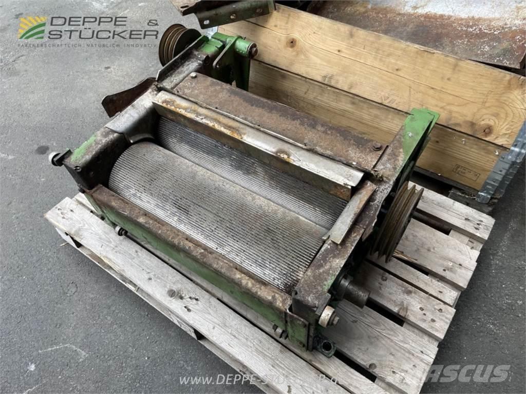 John Deere 6810 حصادات الأعلاف