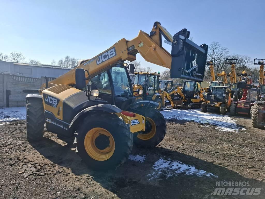 JCB 531-70 مناولات متداخلة