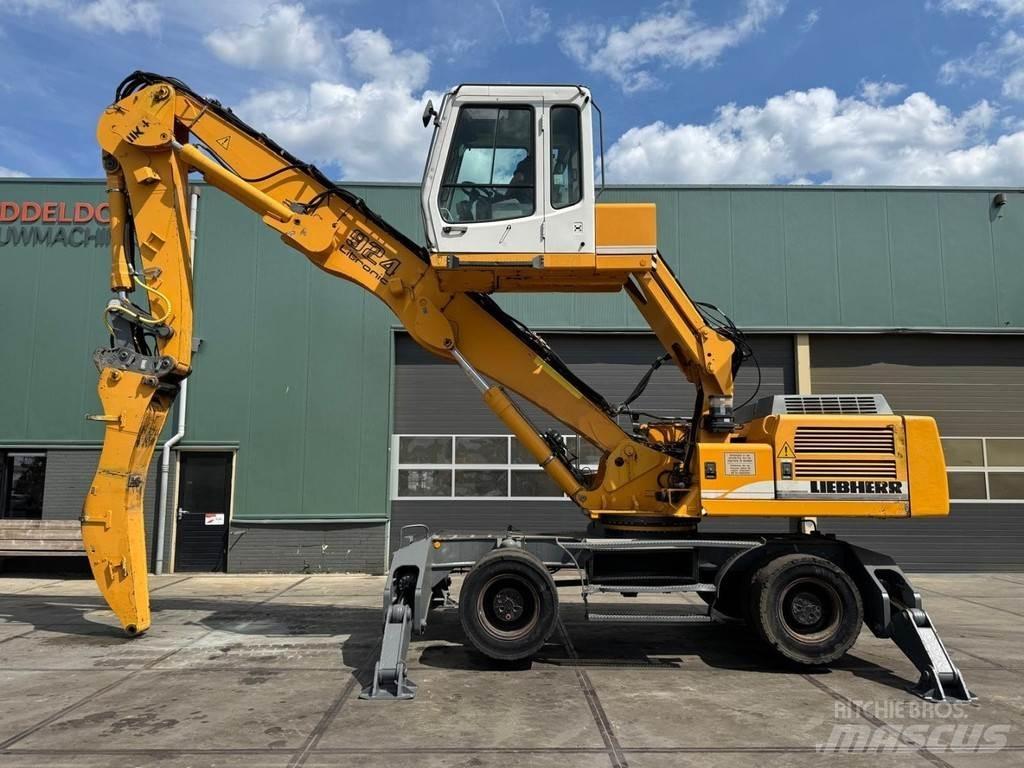 Liebherr A 924 B مناولات المخلفات / مناولات صناعية