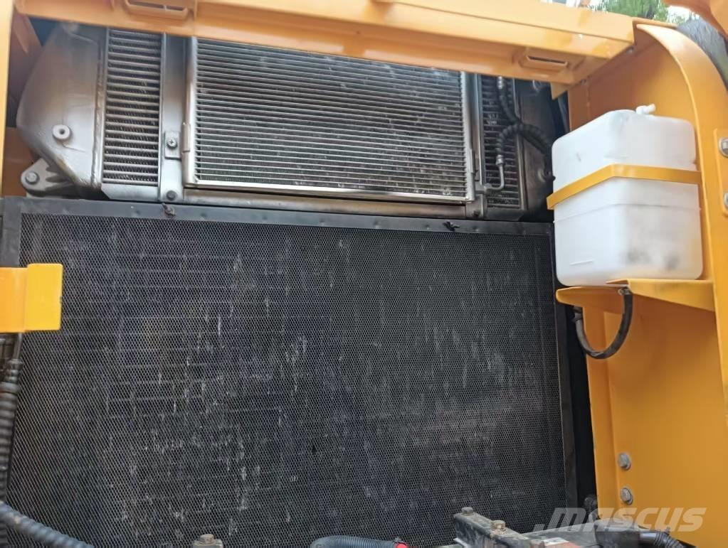 Hyundai 220LC-9T حفارات زحافة