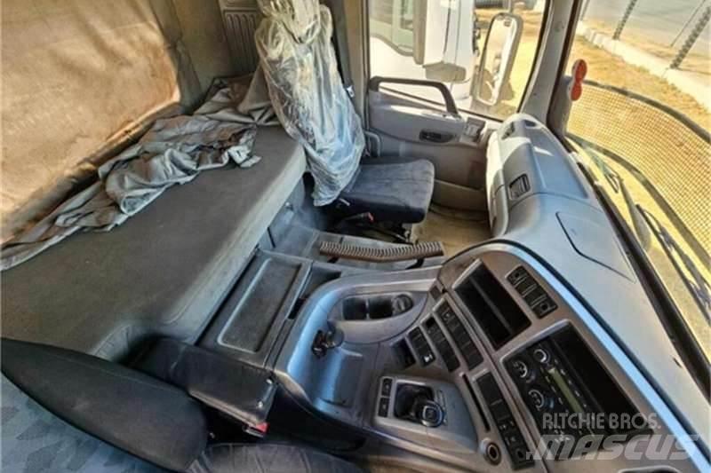 UD TRUCKS QUON شاحنات أخرى