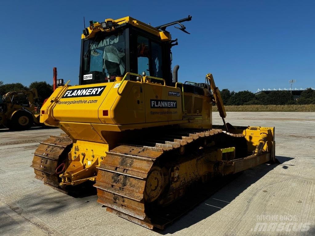 Komatsu D 65 PXi بلدوزرات مجنزرة
