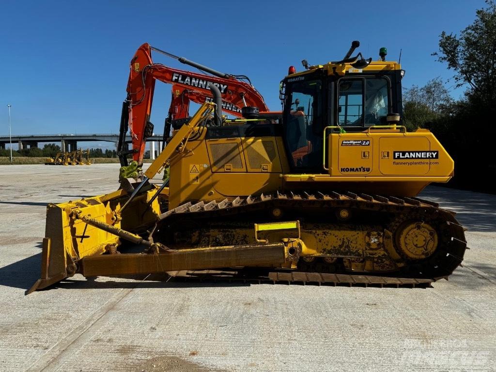 Komatsu D 65 PXi بلدوزرات مجنزرة