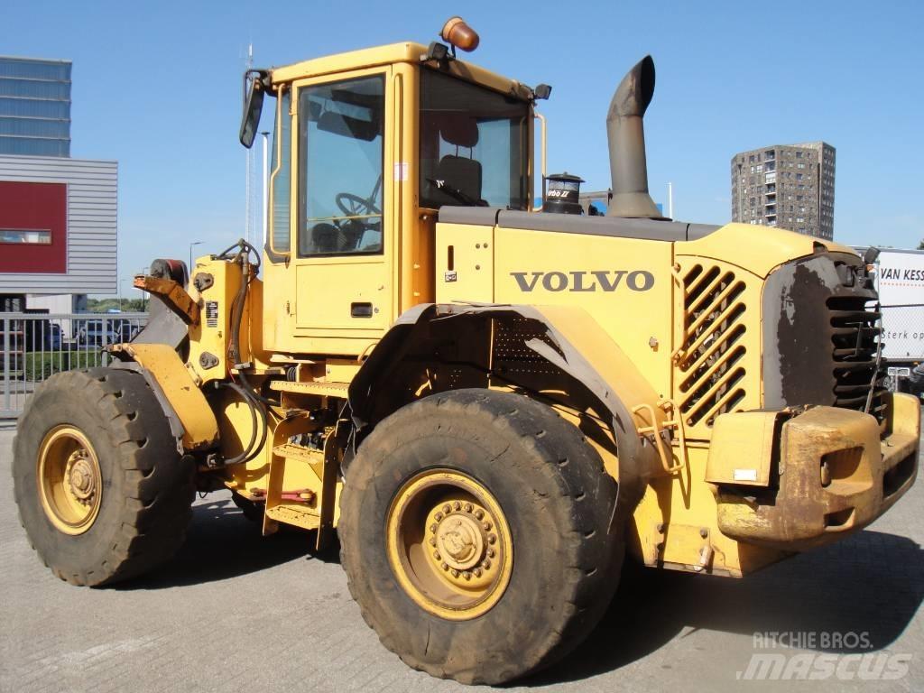 Volvo L 90 E لوادر بعجل