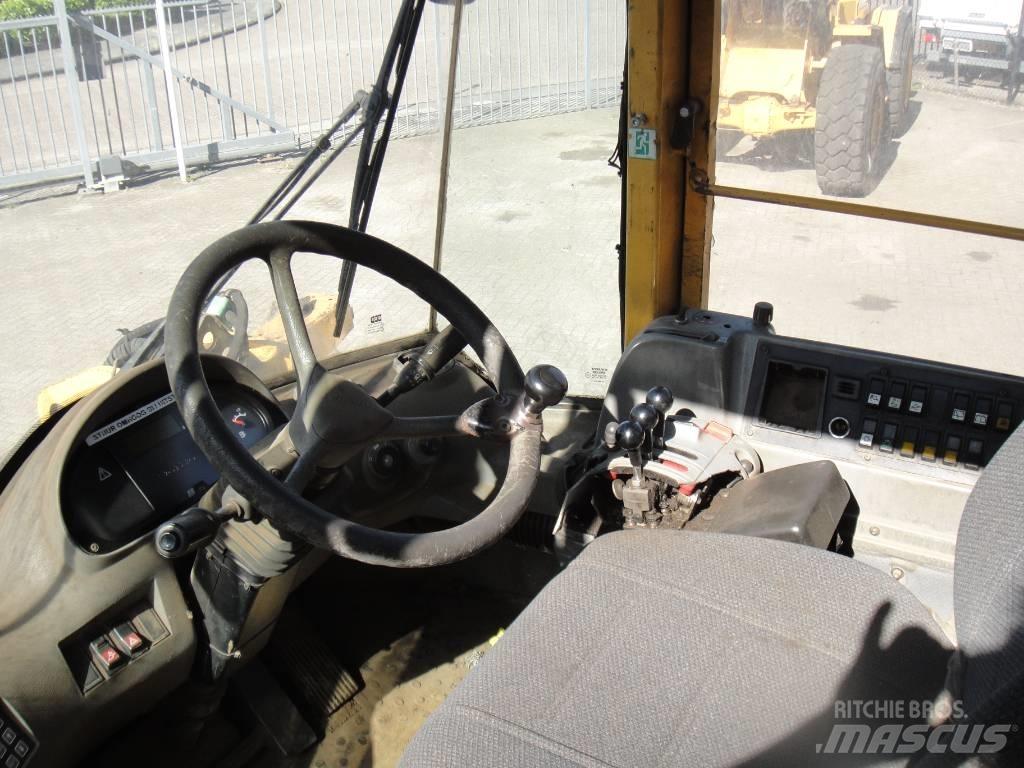 Volvo L 90 E لوادر بعجل