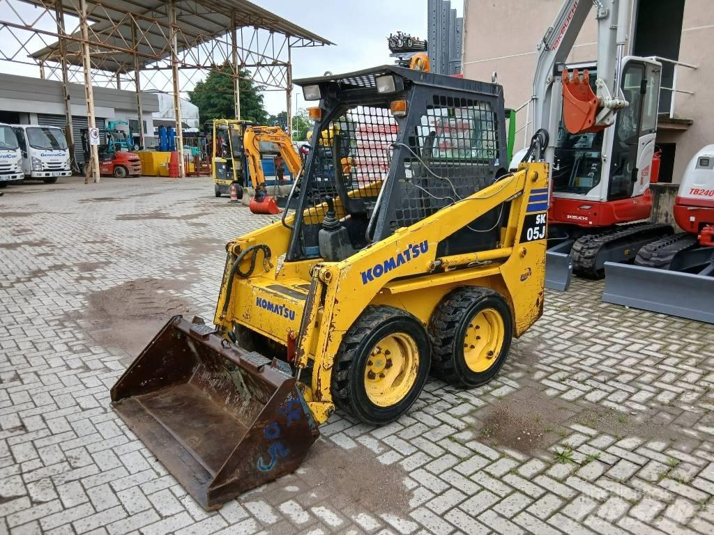 Komatsu SK 05 J لوادر انزلاقية التوجيه