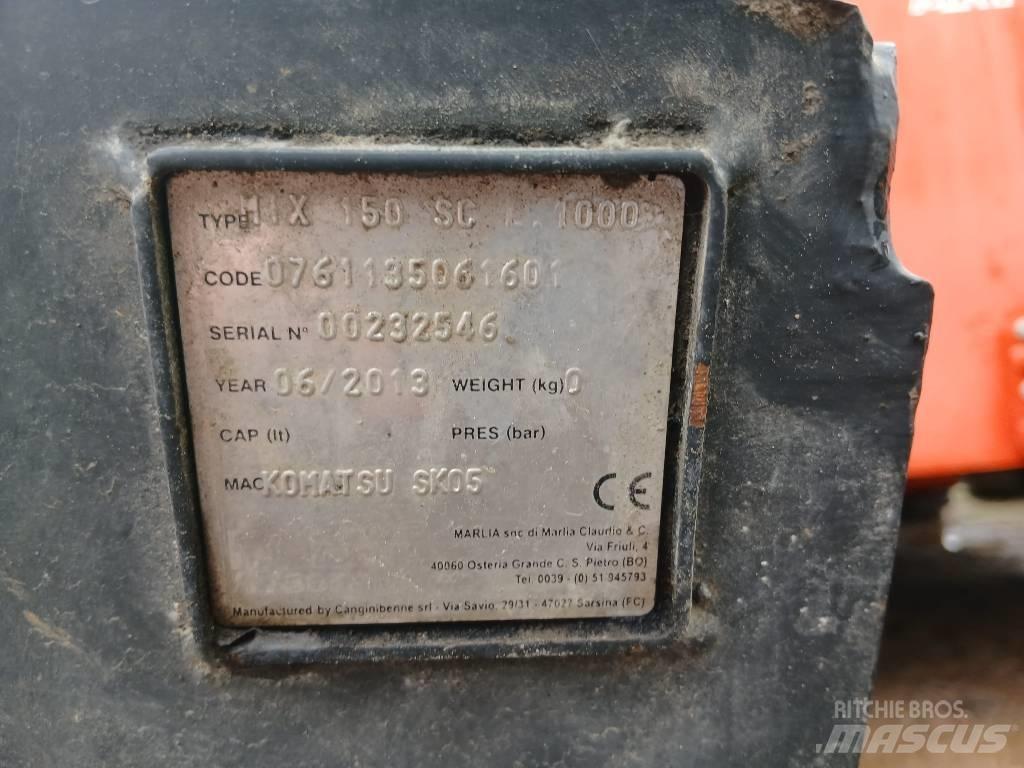 Komatsu SK 05 J لوادر انزلاقية التوجيه