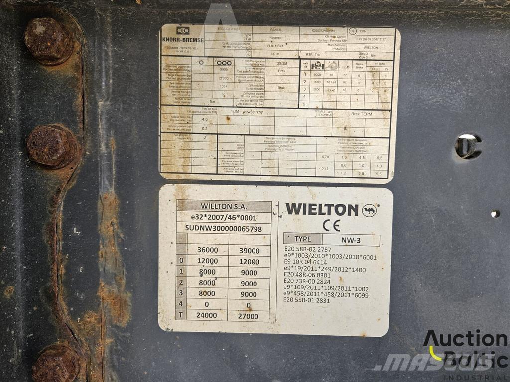 Wielton NW-3 نصف مقطورات بباب جانبي