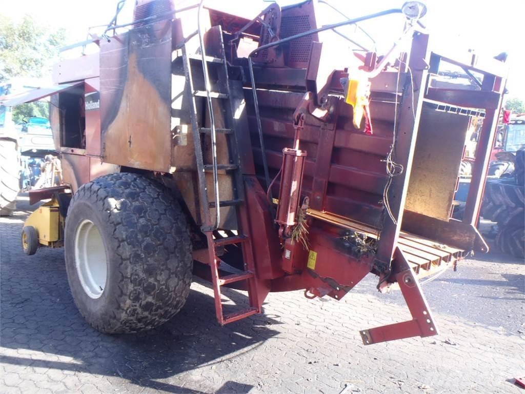 New Holland BB980 الجرارات