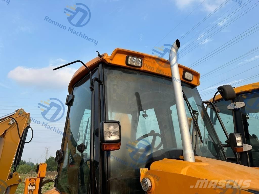 JCB 4 CX لوادر ذات جرافات عكسية