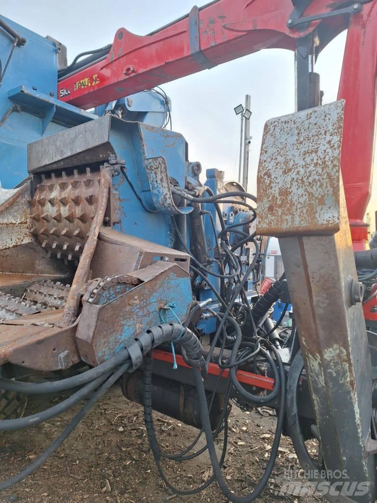 Bruks 805 CT ماكينات تقطيع أخشاب الحراجة